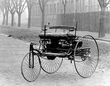 World First Car Invented With An Engine