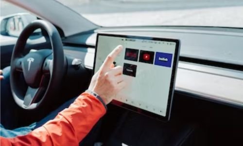 These advancements have made cars more efficient, safer, and convenient. This article will explore the latest car technology and how it works.