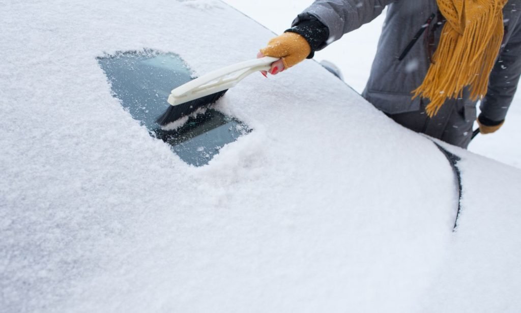 Snow and Ice: Enemies of Your Windshield